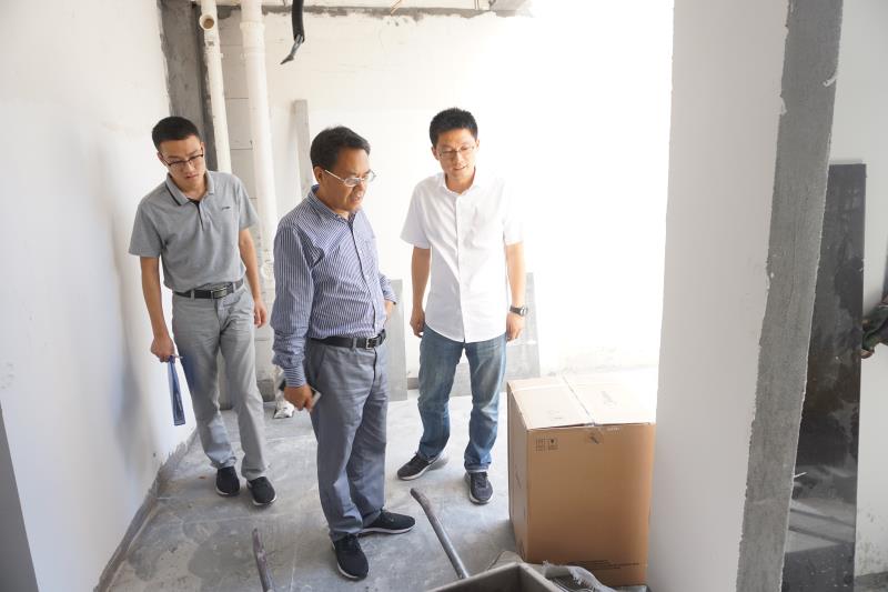 集團(tuán)公司副總經(jīng)理徐旭陽赴商業(yè)公司開展安全檢查