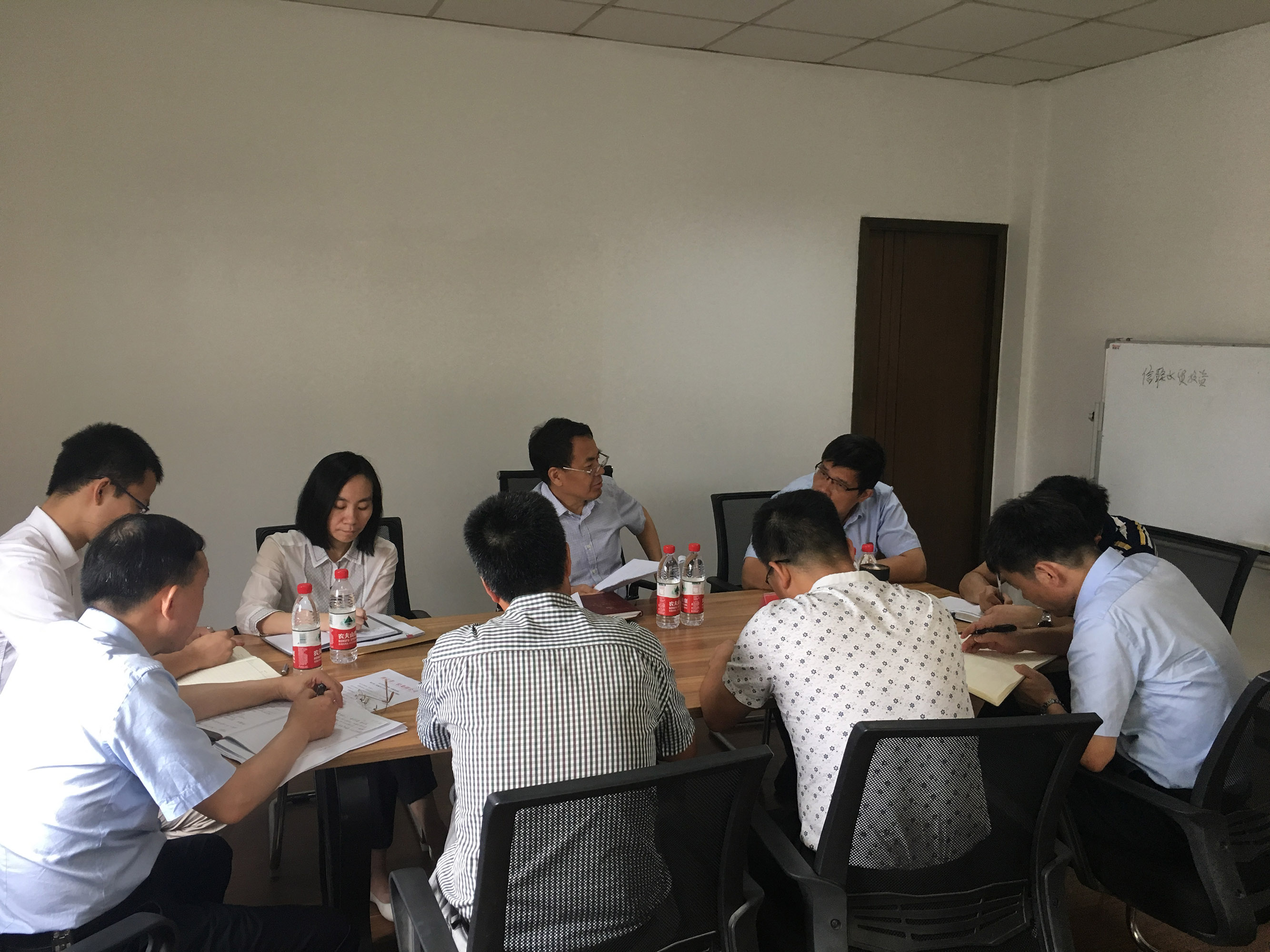 集團(tuán)公司副總經(jīng)理徐旭陽赴信聯(lián)鋼鐵宣講經(jīng)濟(jì)形勢